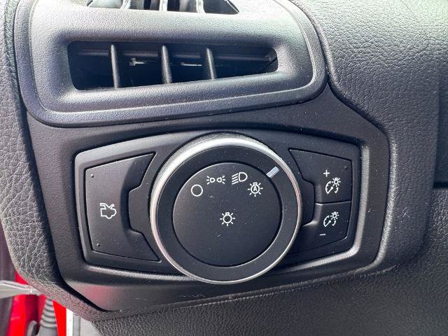 Certified 2017 Ford Focus SE FWD image 27