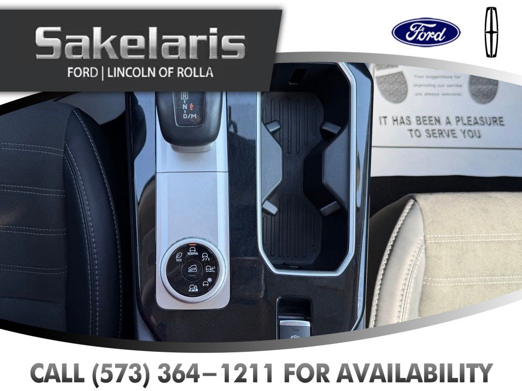 Used 2025 Mitsubishi Outlander AWD image 26