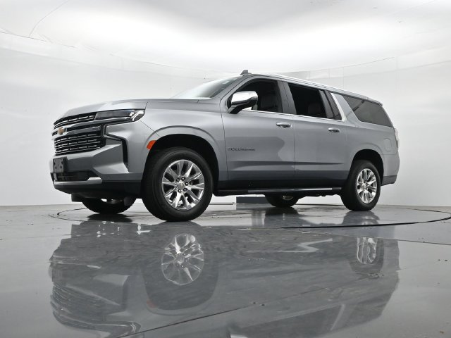 Used 2024 Chevrolet Suburban Premier AWD/4WD image 39