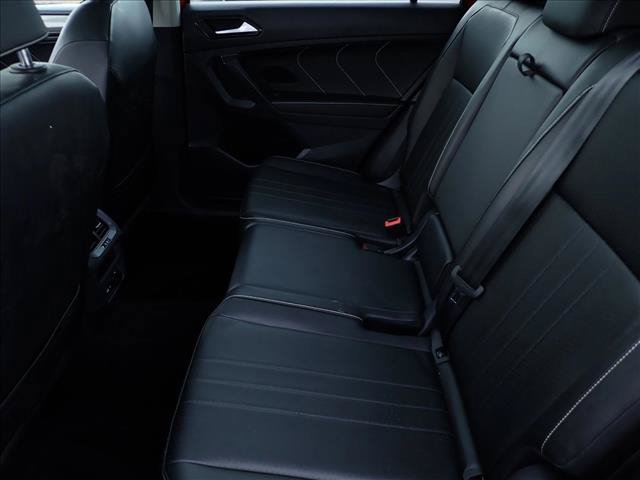 Used 2022 Volkswagen Tiguan SE AWD/4WD image 10