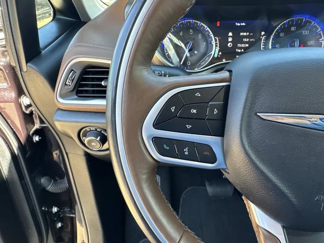 Used 2018 Chrysler Pacifica Limited image 23