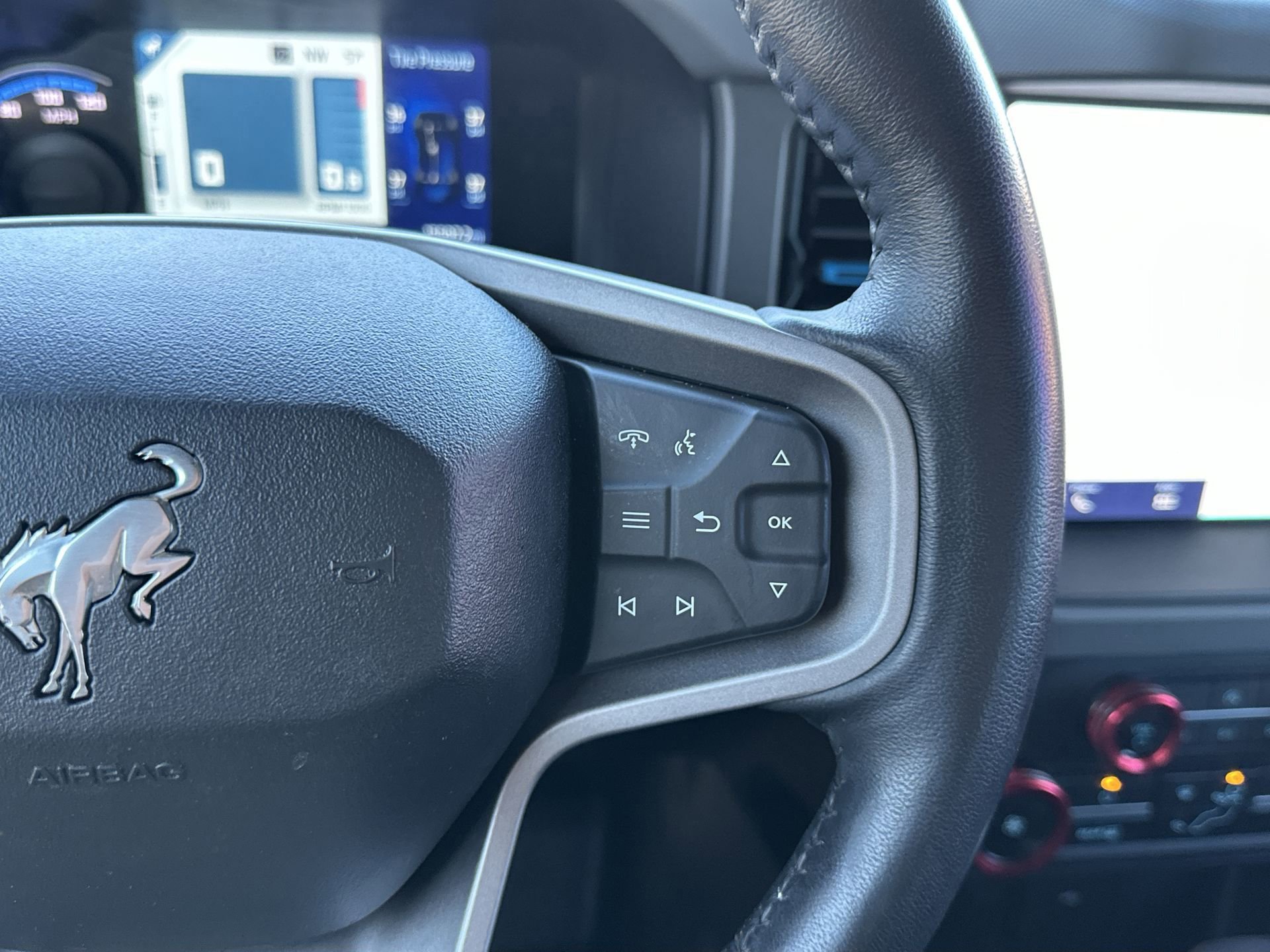 Certified 2024 Ford Bronco Black Diamond image 62