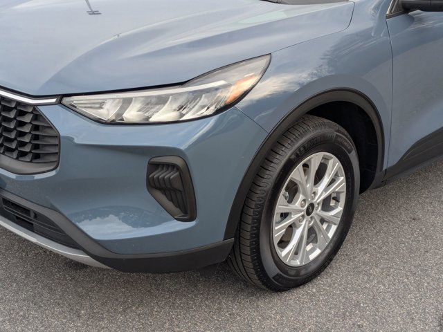Certified 2023 Ford Escape Active image 9