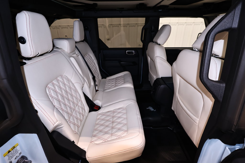 Certified 2025 Ford Bronco Heritage Edition AWD/4WD image 16