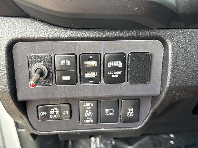 Used 2023 Toyota Tacoma TRD Off-Road image 29