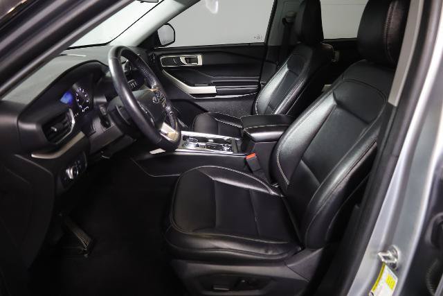Certified 2020 Ford Explorer XLT w/ Equipment Group 202A AWD/4WD image 8