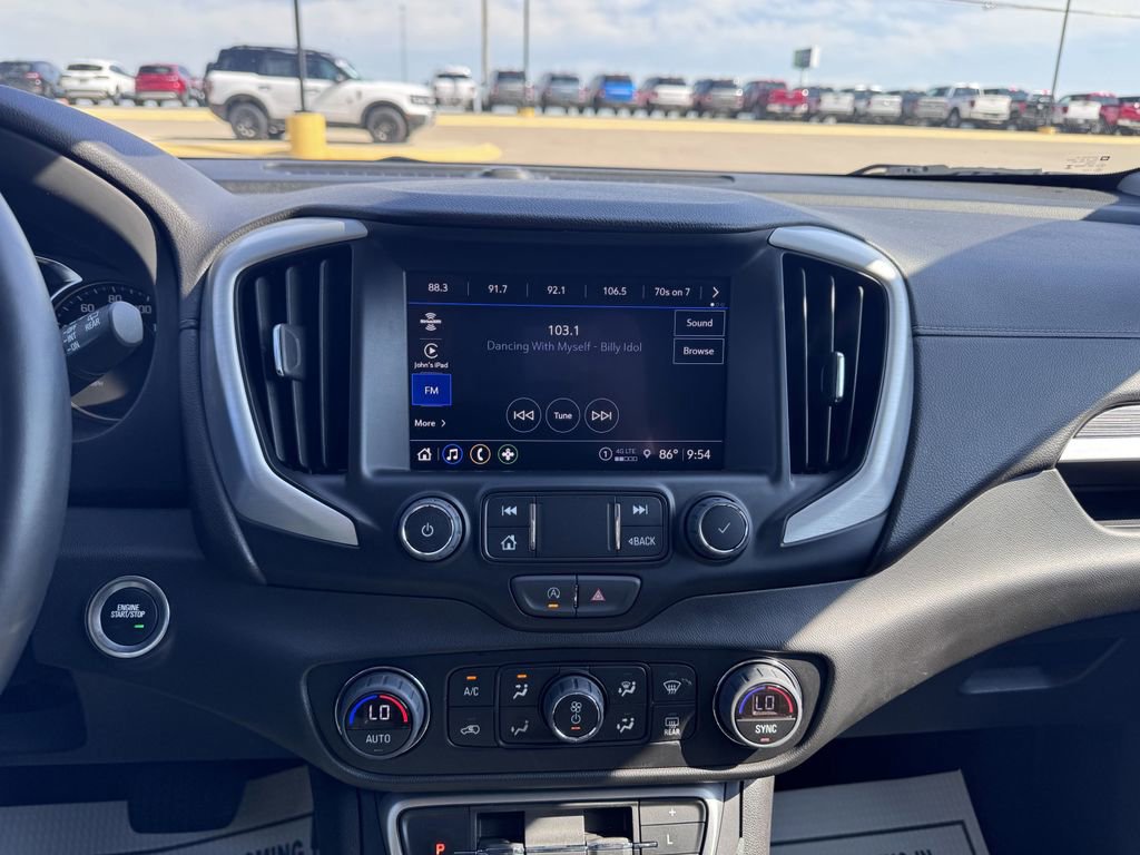 Used 2023 GMC Terrain SLT image 18