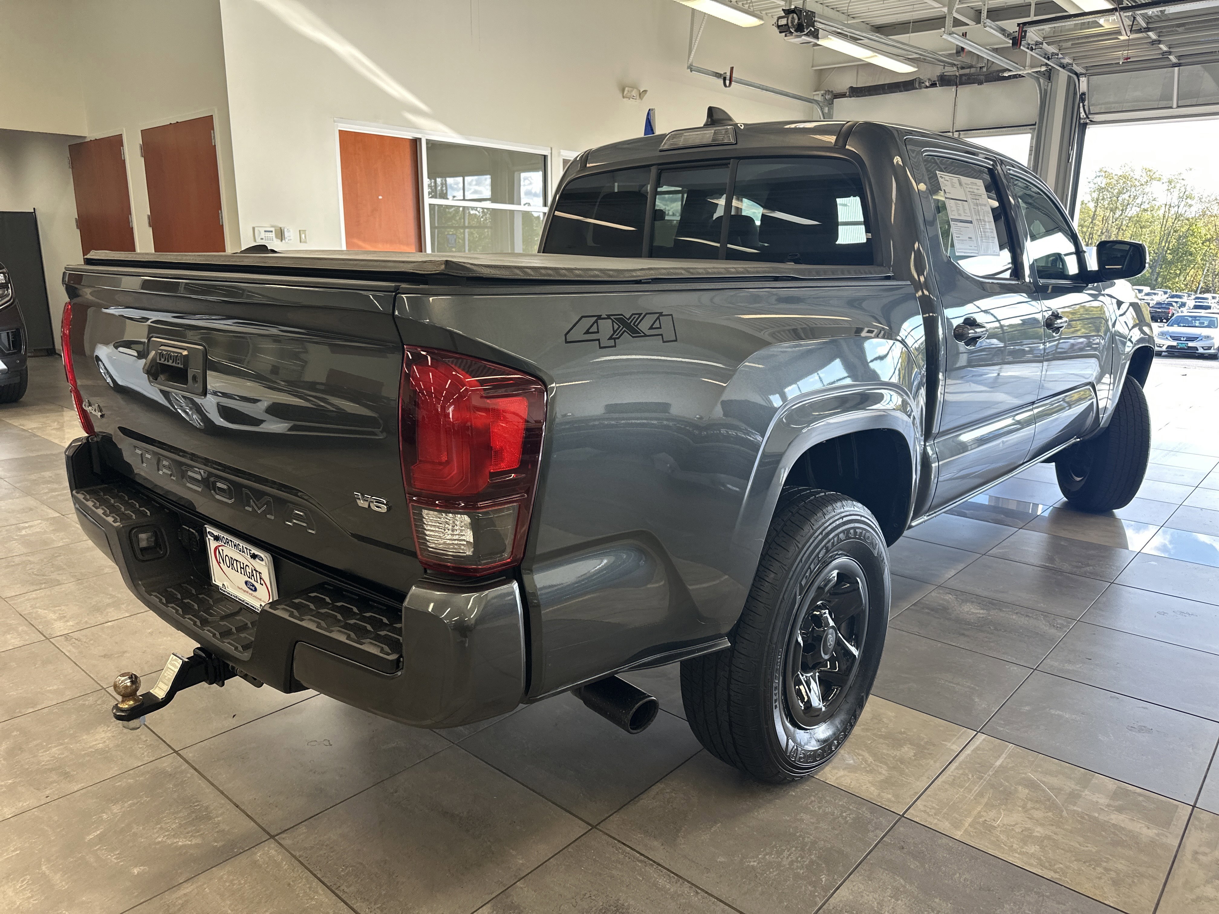 Used 2023 Toyota Tacoma SR image 5
