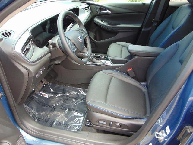 Used 2025 Buick Encore GX Sport Touring w/ Advanced Technology Package image 10