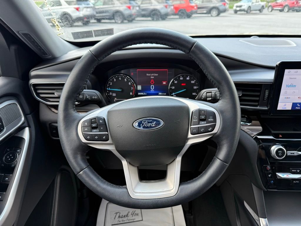 Certified 2023 Ford Explorer Limited w/ Equipment Group 301A AWD/4WD image 16