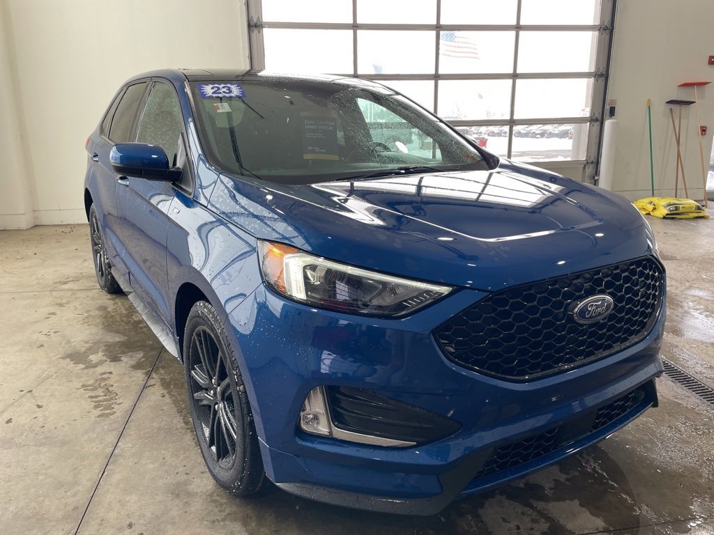 Certified 2023 Ford Edge ST-Line w/ Class II Trailer Tow Package image 13