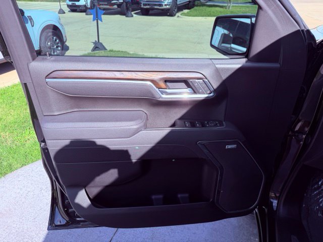 Used 2025 GMC Sierra 1500 SLT AWD/4WD image 9