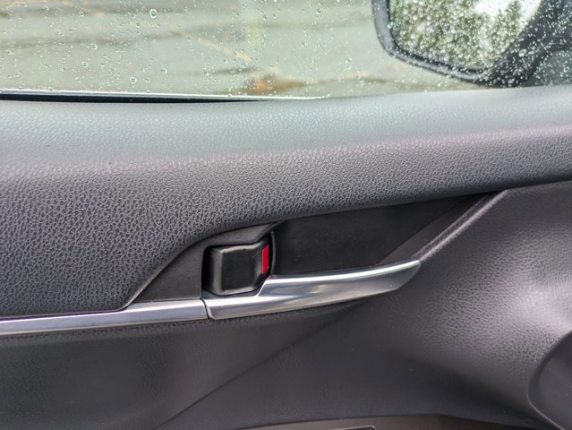 Used 2023 Toyota Camry SE image 12