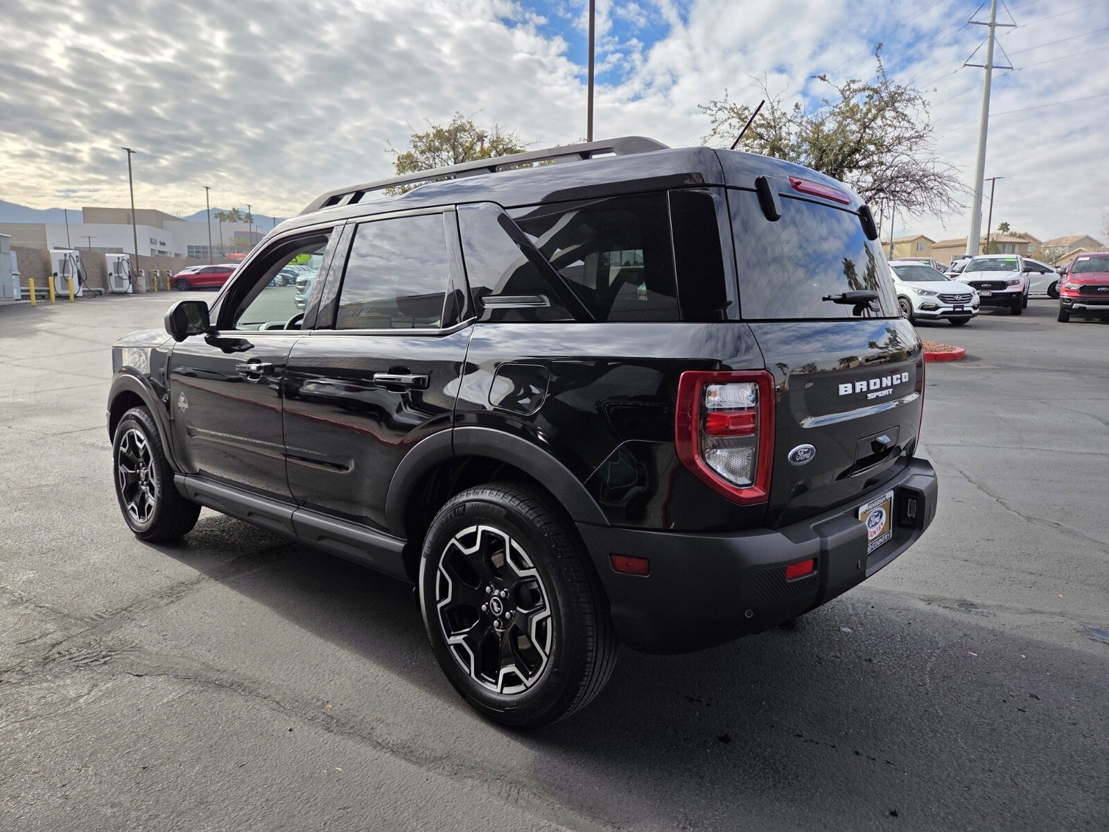 Certified 2025 Ford Bronco Sport Outer Banks w/ Outer Banks Tech Package+ image 3
