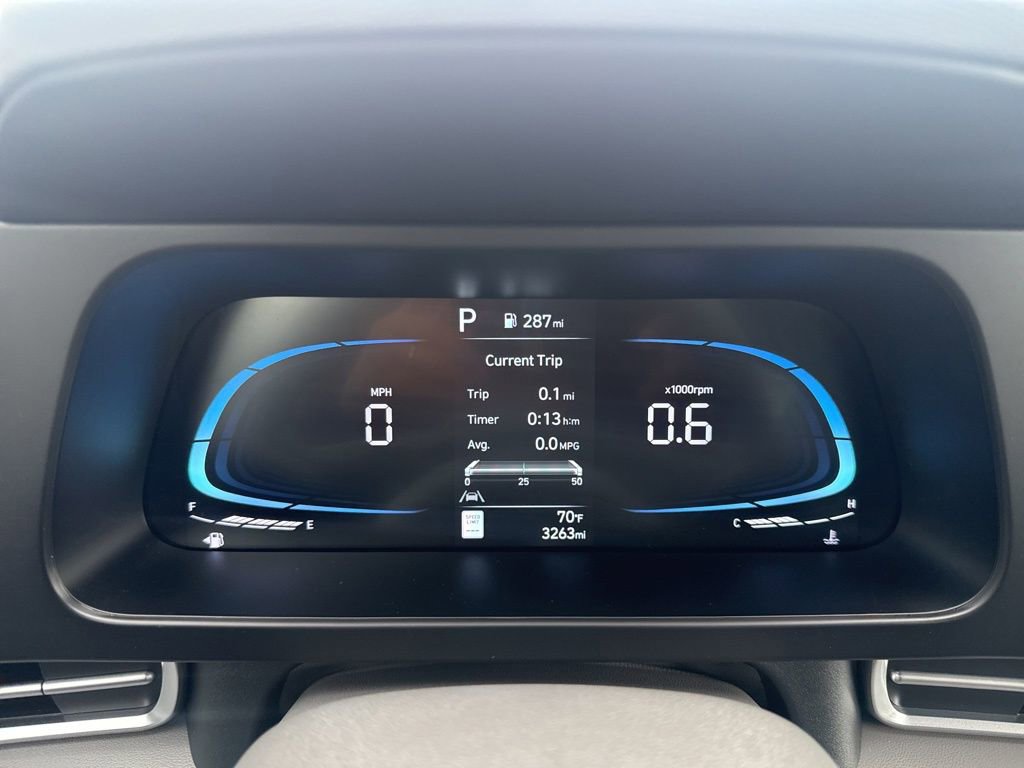 Used 2025 Hyundai Elantra Sport image 31