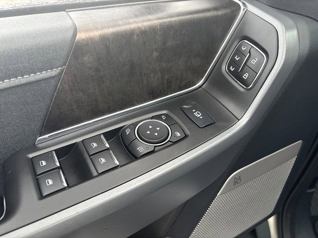 Certified 2024 Ford F250 Lariat w/ Lariat Ultimate Package AWD/4WD image 17