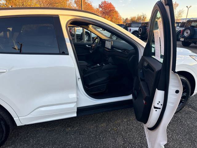 Certified 2023 Ford Escape ST-Line Elite image 7