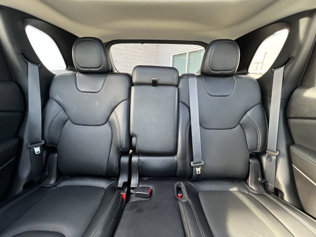 Used 2022 Jeep Cherokee Limited w/ Elite Package AWD/4WD image 23