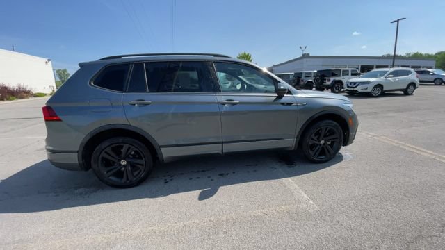 Used 2024 Volkswagen Tiguan SE R-Line AWD/4WD image 10