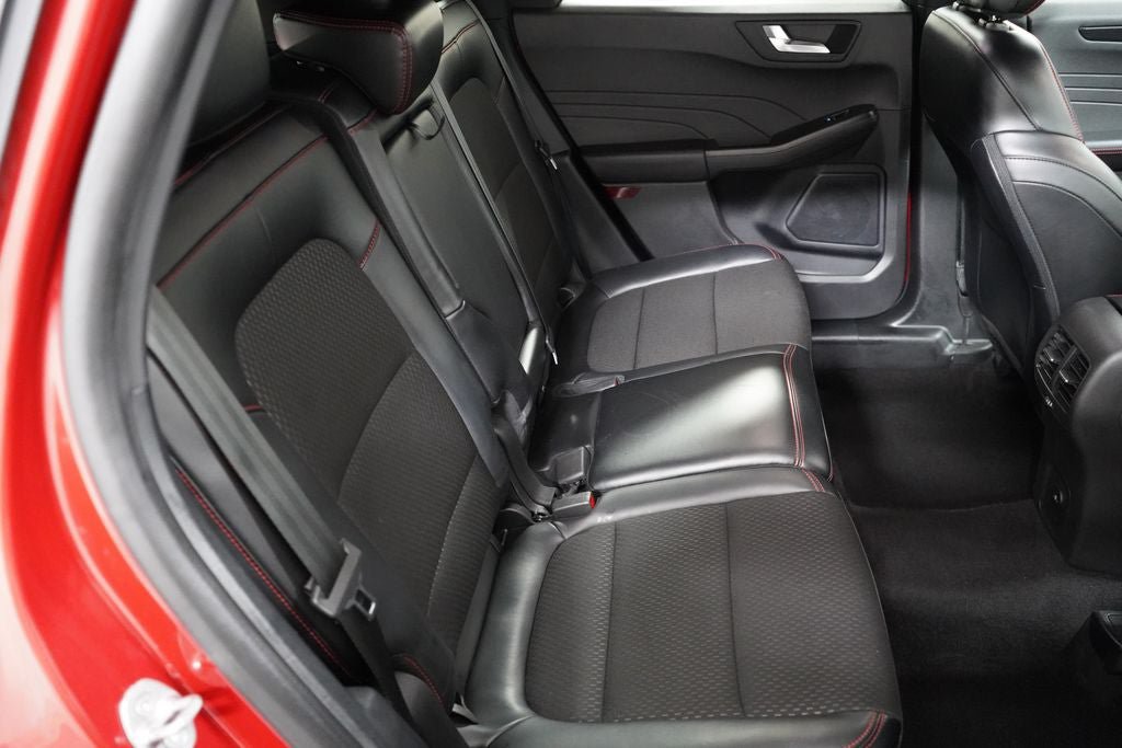 Certified 2025 Ford Escape ST-Line FWD image 29