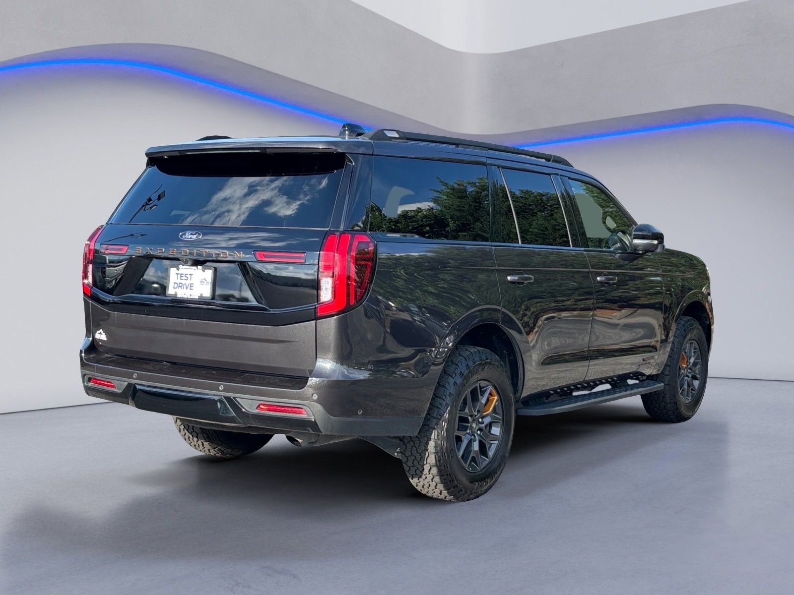 Certified 2025 Ford Expedition Tremor AWD/4WD image 3