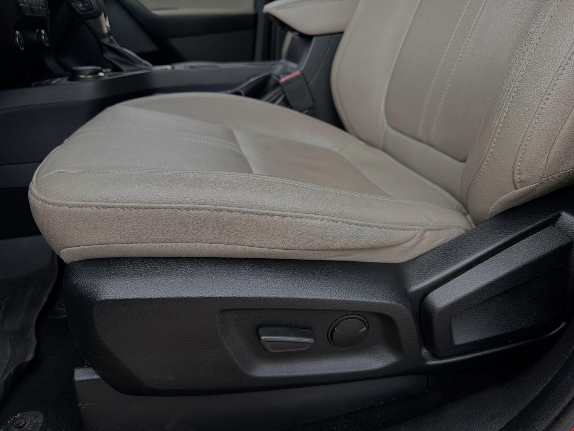 Certified 2019 Ford Ranger Lariat w/ Equipment Group 501A Mid AWD/4WD image 12