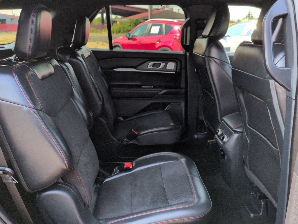 Certified 2025 Ford Explorer ST AWD/4WD image 30