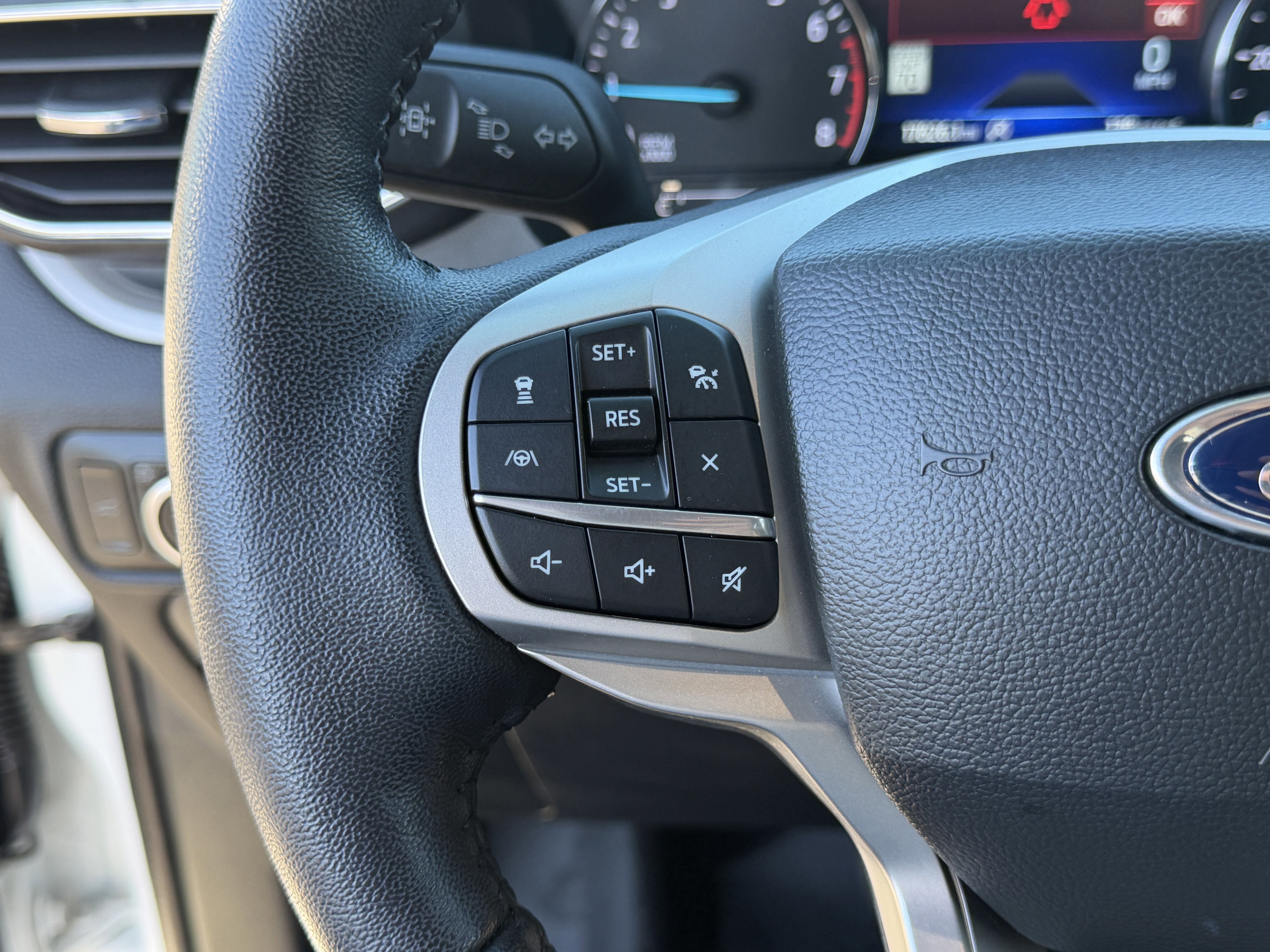 Certified 2023 Ford Explorer XLT w/ Equipment Group 202A image 16