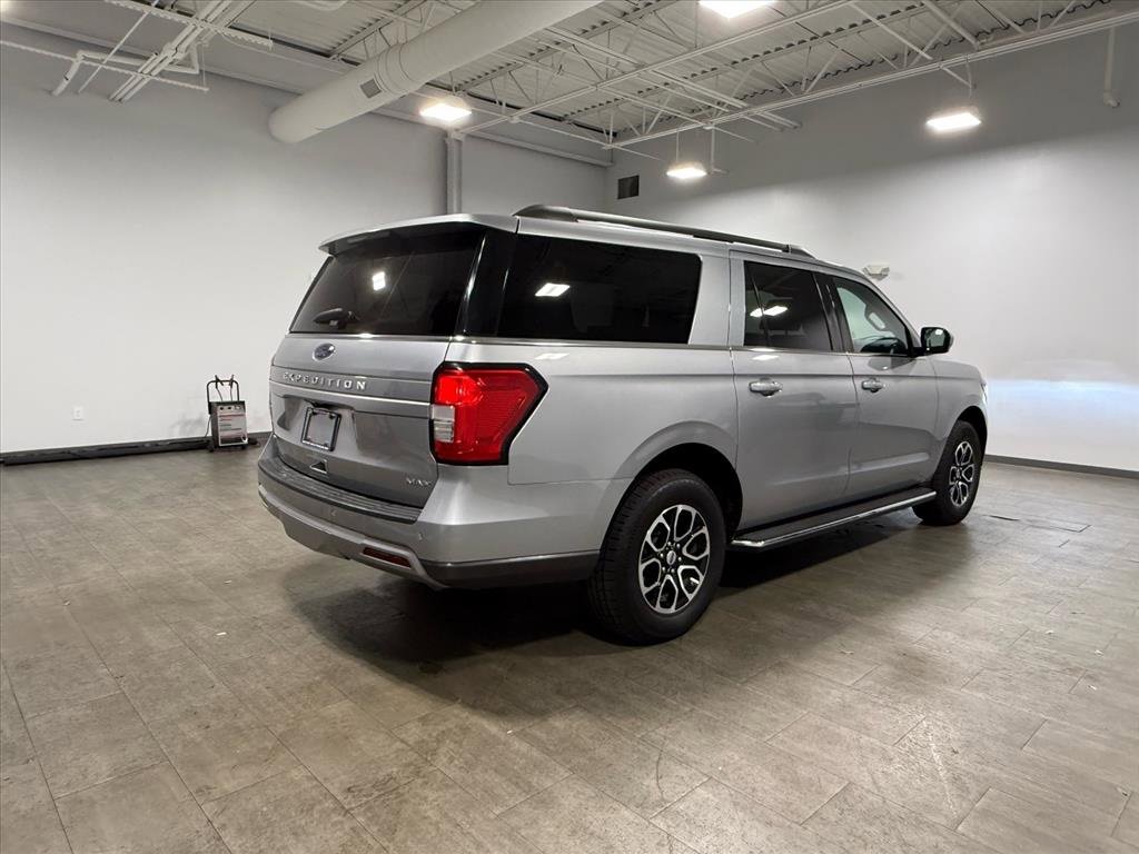 Certified 2023 Ford Expedition Max XLT image 4