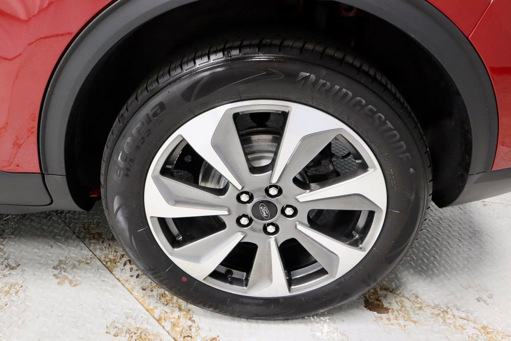 Certified 2025 Ford Escape Platinum w/ Class II Trailer Tow Package AWD/4WD image 20
