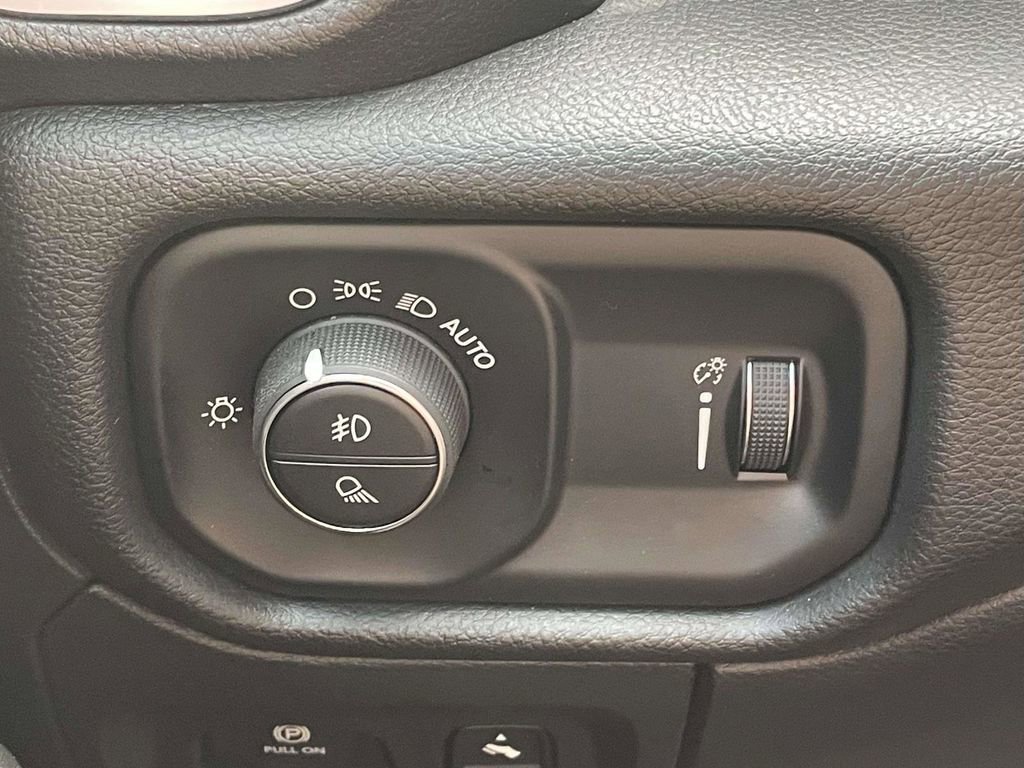 Used 2024 RAM 1500 Big Horn image 28