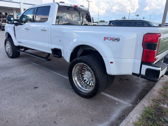 Certified 2025 Ford F450 Platinum w/ Platinum Plus Package AWD/4WD image 4
