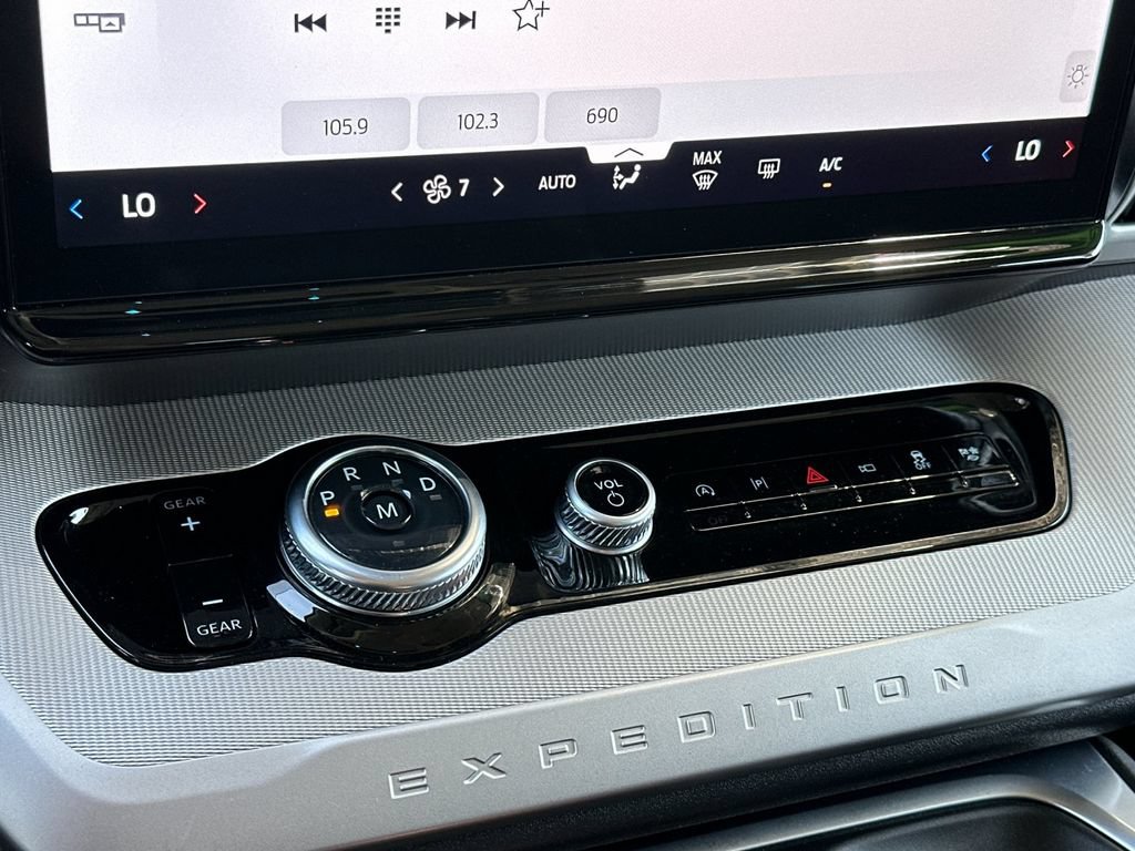 Certified 2025 Ford Expedition Active RWD image 21