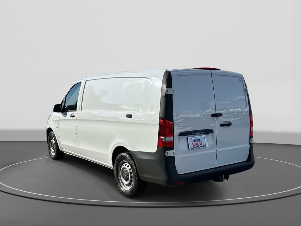 Used 2023 Mercedes-Benz Metris image 2
