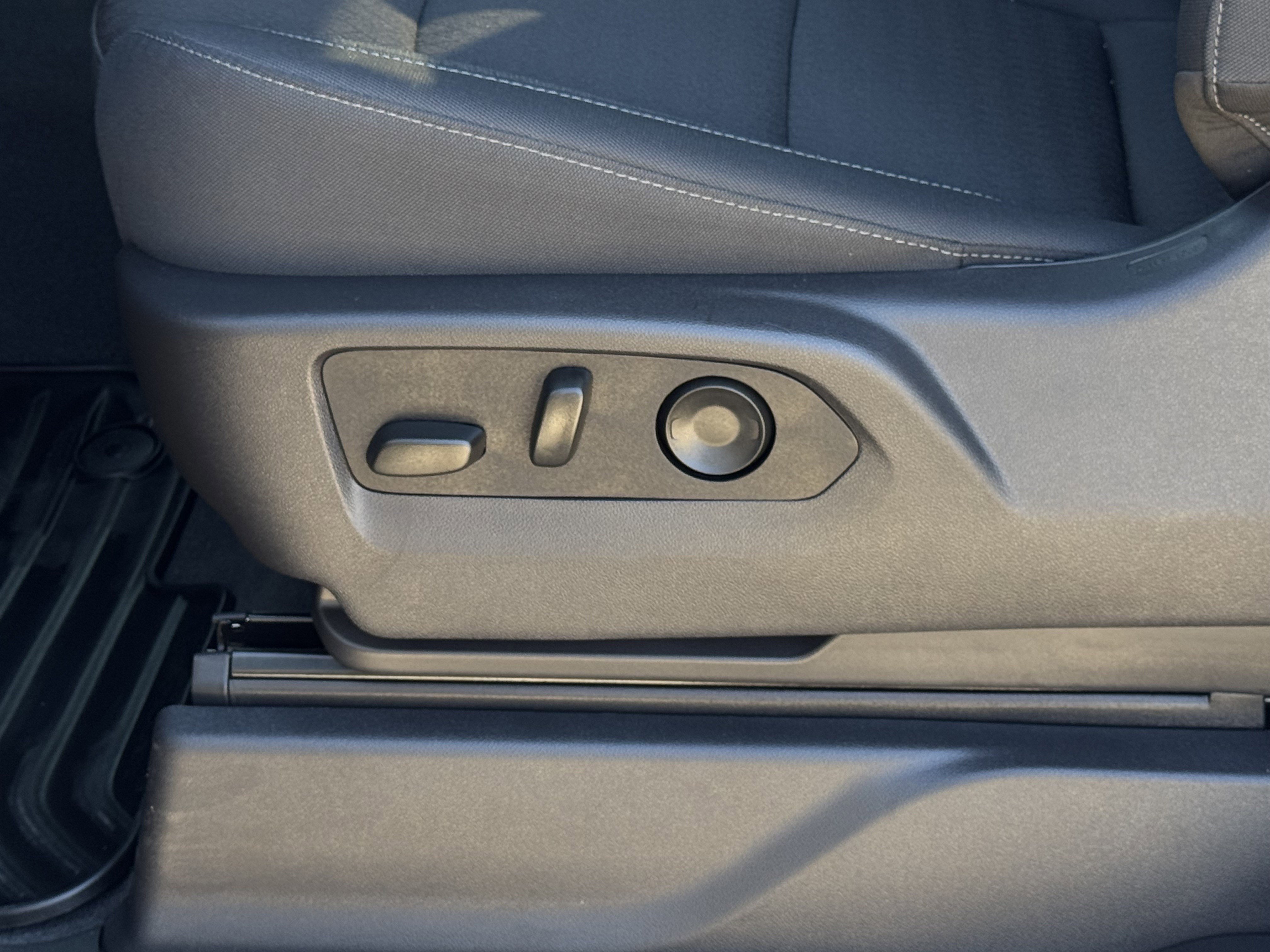 Used 2026 GMC Sierra 1500 Pro w/ Pro Value Package image 12