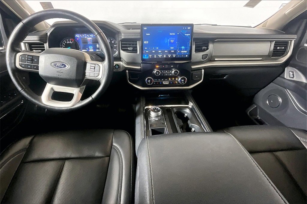 Certified 2024 Ford Expedition XLT image 12