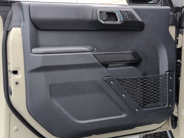 Certified 2025 Ford Bronco Badlands AWD/4WD image 13