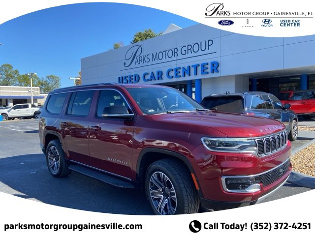 Used 2024 Jeep Wagoneer Series II w/ Flexible Seating Group image 1