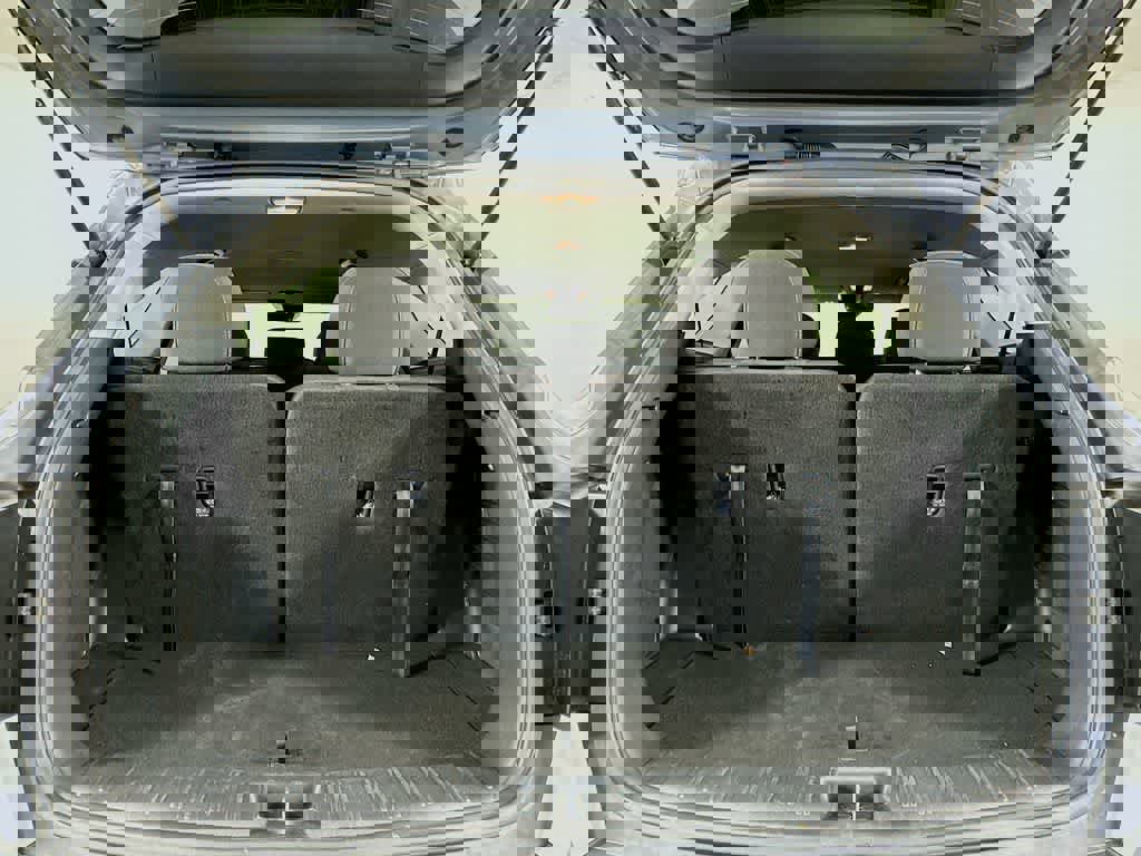 Used 2023 Kia Sorento LX image 24