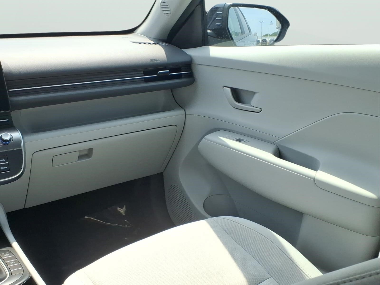 Used 2025 Hyundai Kona SEL AWD/4WD image 12