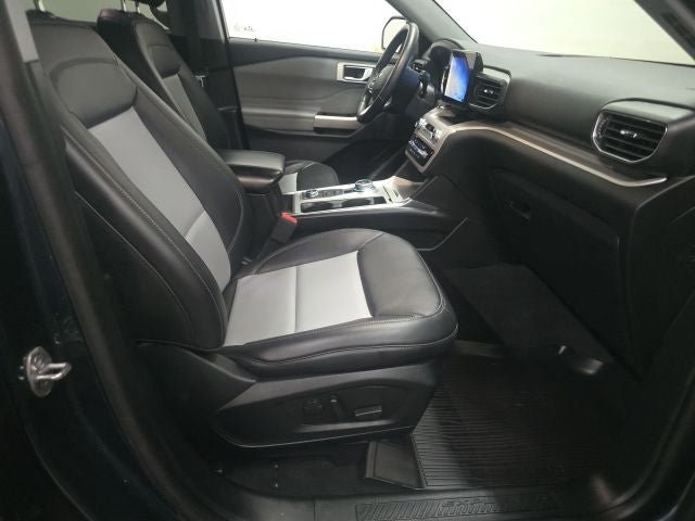Certified 2023 Ford Explorer XLT w/ Equipment Group 202A AWD/4WD image 6