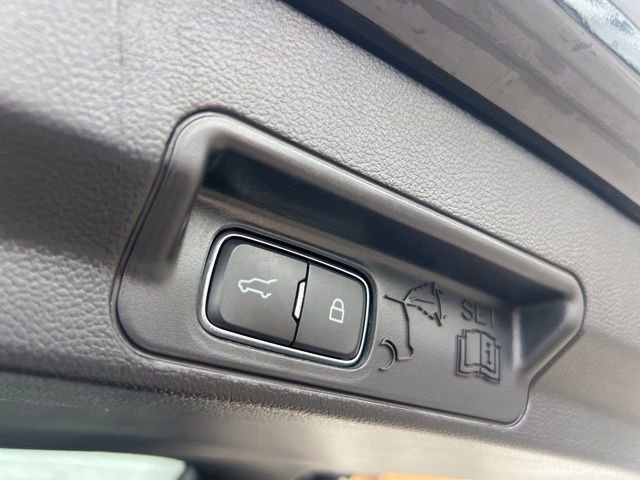 Certified 2022 Ford Explorer Limited w/ Limited Technology Package image 25