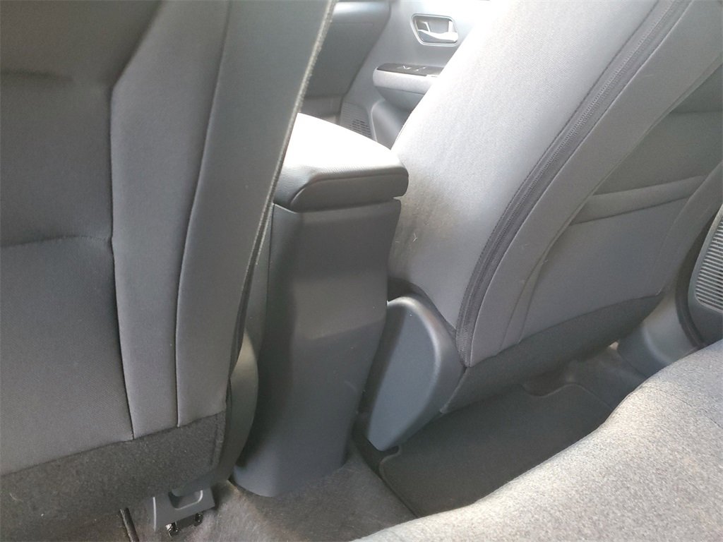 Used 2025 Nissan Kicks SV image 39