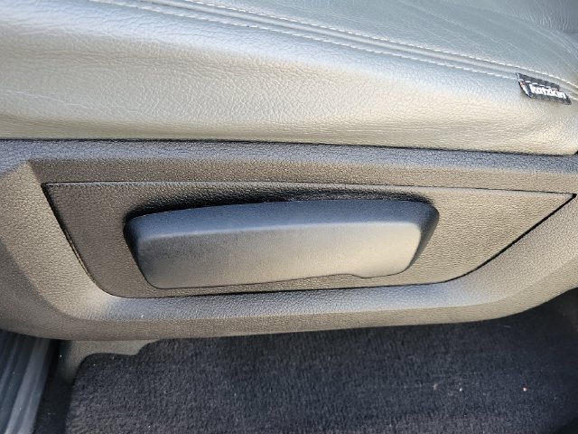 Used 2017 RAM 1500 Express RWD image 23
