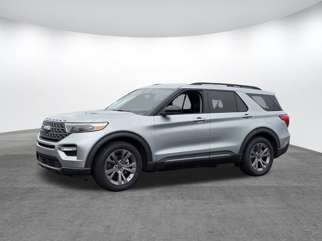 Certified 2022 Ford Explorer XLT w/ Equipment Group 202A RWD image 7