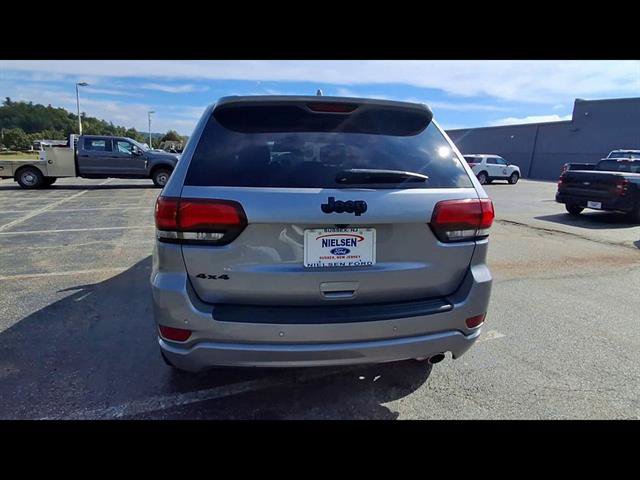 Used 2021 Jeep Grand Cherokee Laredo X AWD/4WD image 7