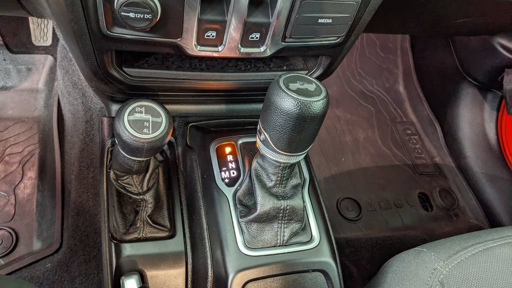 Used 2021 Jeep Wrangler Sport AWD/4WD image 30