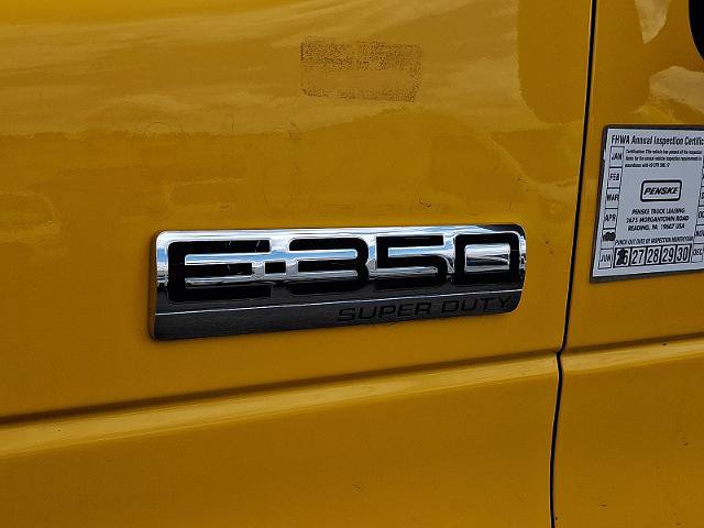 Certified 2022 Ford E-350 and Econoline 350 Super Duty RWD image 23
