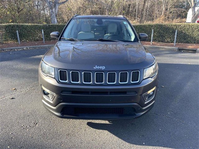Used 2019 Jeep Compass Latitude image 2