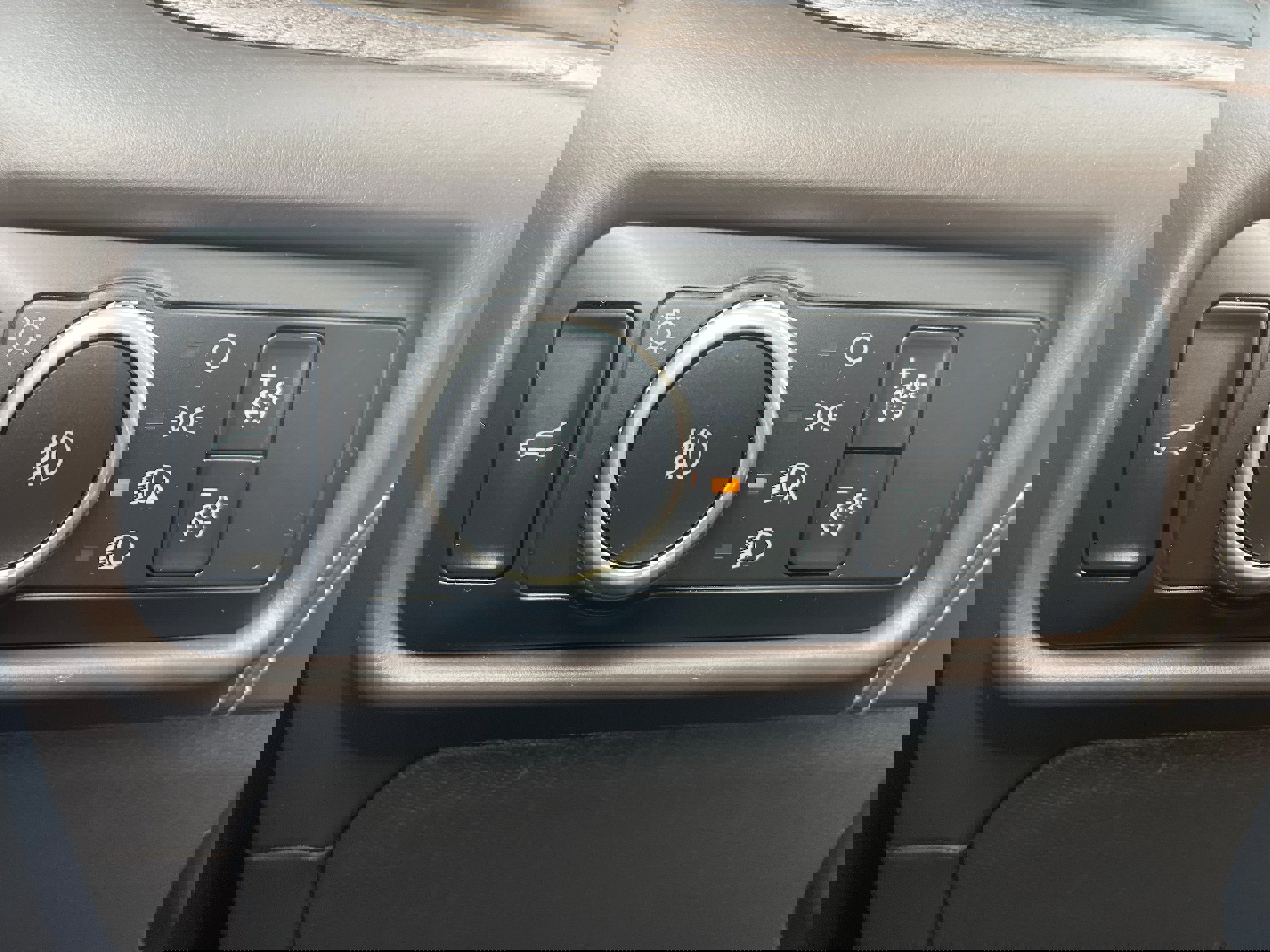 Certified 2021 Ford Explorer Platinum w/ Equipment Group 601A image 21